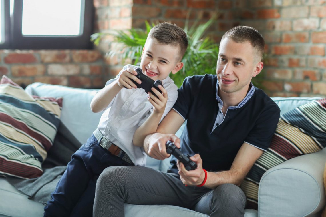 Copilul meu si-ar dori o cariera in gaming. Cum pot sa-l sustin?