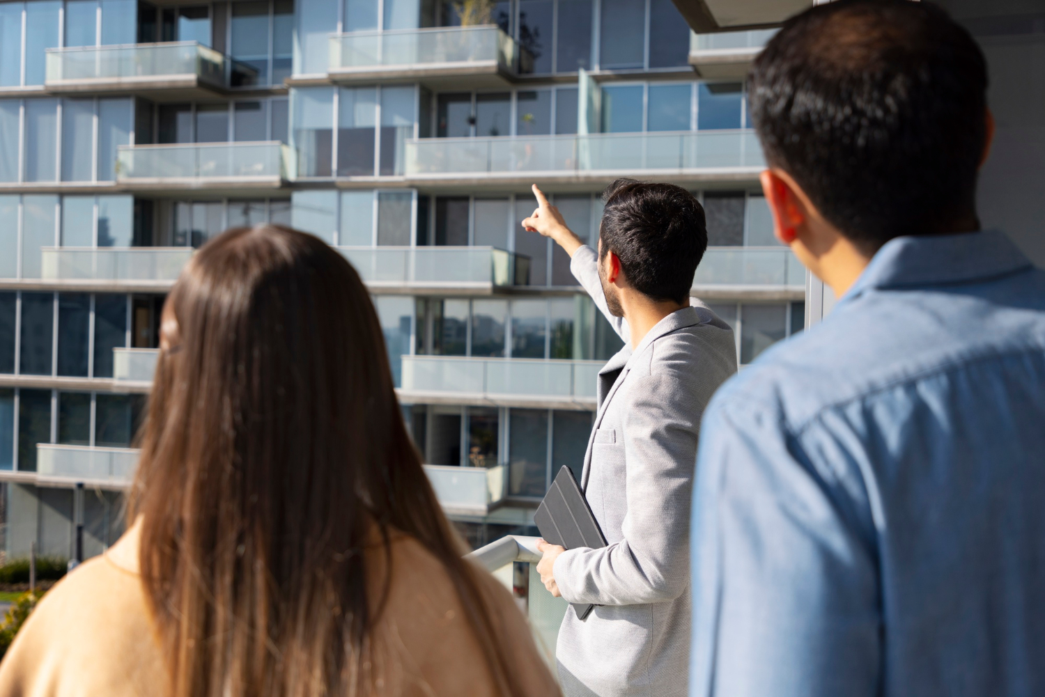 Experienta de Top: avantajele cumpararii de apartamente la etaj
