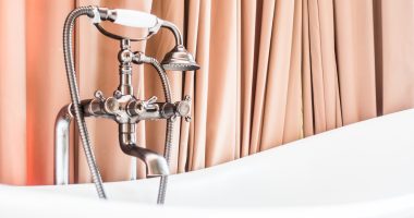 Avantajele bateriilor de baie cu două manete și de ce încă merită alese